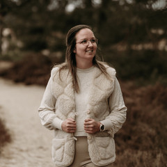 Suzanne Oud