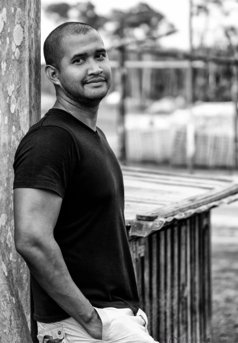 Damion Lackna