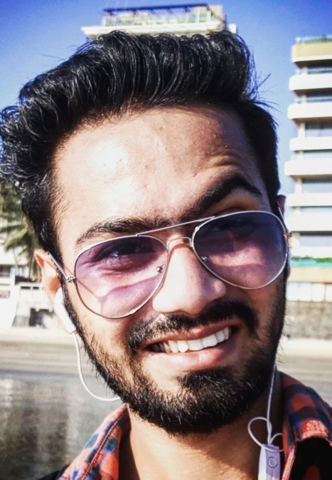Jq Vinay
