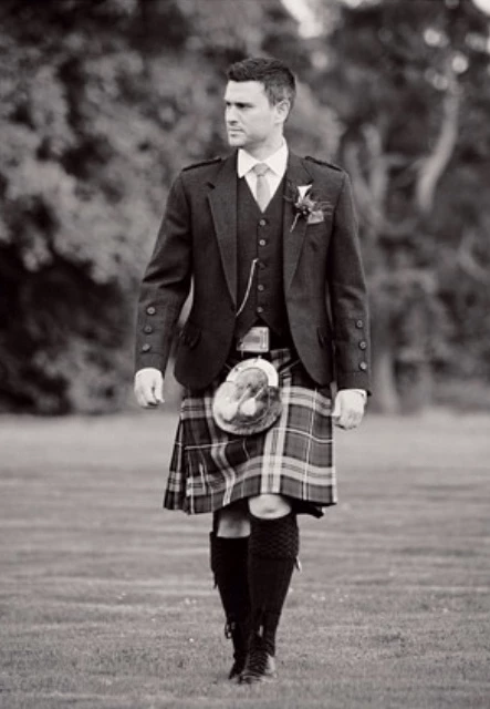 Simon Holmes