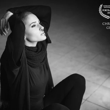 I took the portrait during a break. I caught Lelo in this pose. Lucky me I had the camera nearby and I was able to take this portrait.<br />
<br />
M: @doomed_puppet<br />
MUA: @MakeupbyBeverlyGressler (FB)