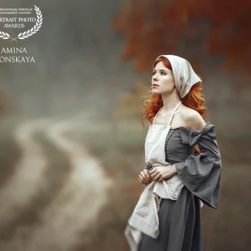 Autumn is the best time of a year to make photos with red hair models, right? The colors are perfectly matching. The foto was made in the village near to Santiago, Chile