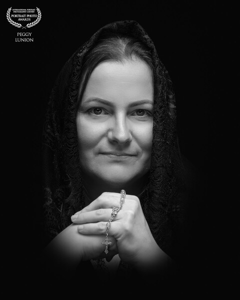 The Light at the End of the Struggle

She grew up in pain: bullying, violence, illness, disability...
