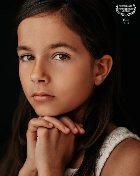 “Noa in Portrait” look at her! How stunning is she at 11 years old?! 😍
