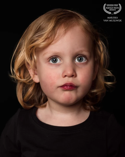 This portrait was taken during my 'Portretjesdag'. Such a sweet face and a joy to photograph!