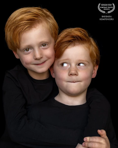 Two sweet little characters, brothers, curious and adventurous.
A bit shy at first, but in the end,...