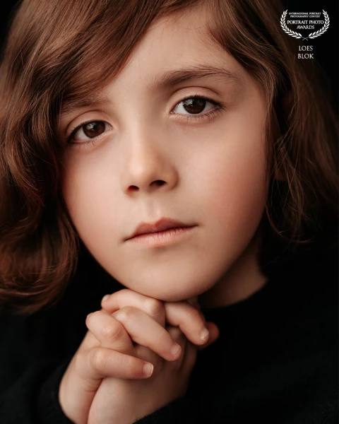 Salvatore in Portrait <br />
<br />
He came all the way from Spain for this “Giggles in Portrait”. Such a handsome and interesting face he has. He spoke some English but his dad translated most of our conversation. And even though we had that ‘barrier’ i could not be happier with the results.