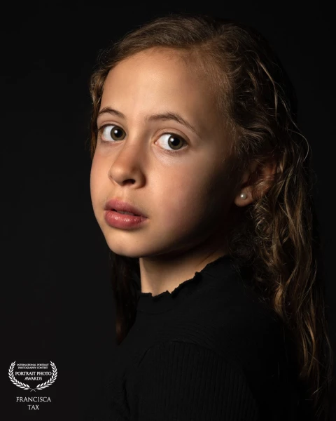 A timeless portrait of Eline — childhood captured in its purest form, reaching straight into the sou...