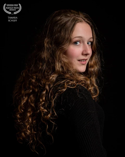 Niet geschilderd, maar gevormd met licht.

Geïnspireerd door het tijdloze werk van Vermeer, vertaalt...