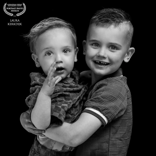 Nox and Lasse; two brothers, one bond.