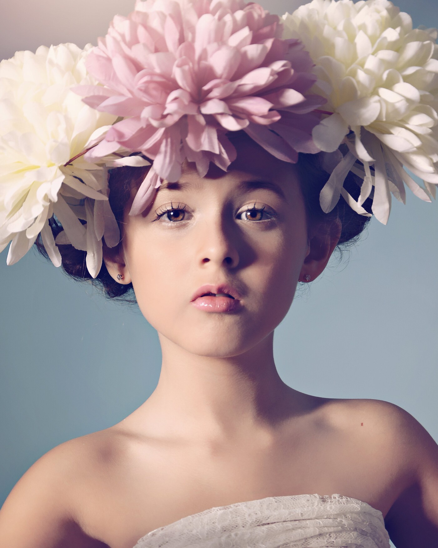 Sabrina Maria, in bloom.<br />
Photographed in studio amongst a beautiful afternoon focused on purity and natural beauty. This beautiful model joined me from Puerto Rico and focused on expression and the theme of Spring.