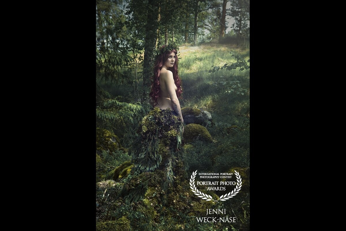 "Queen of the forest"<br />
<br />
This is my biggest project so far and I think that me and my team nail it! Thank you all!! <3 <3<br />
<br />
Hole serie is here<br />
https://soldalinvarjot.com/2017/06/14/the-forest-and-i-was-all-there-was/<br />
<br />
Check it out! :)<br />
<br />
Model amazing Laura Sissonen @lucydiamondmodel<br />
Costume me and Heidi Sikiö @skudentekele<br />
Muah Salli Timlin @sallitimlin<br />
Assistant Krister Halttunen @kristerphotos