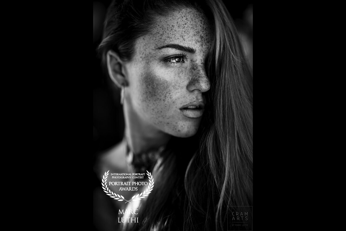 This picture we toke on Mallorca only with natural light..., the freckles are just amazing, isn't it;)?!? When you have the change to shoot with Lara, don't miss it;)