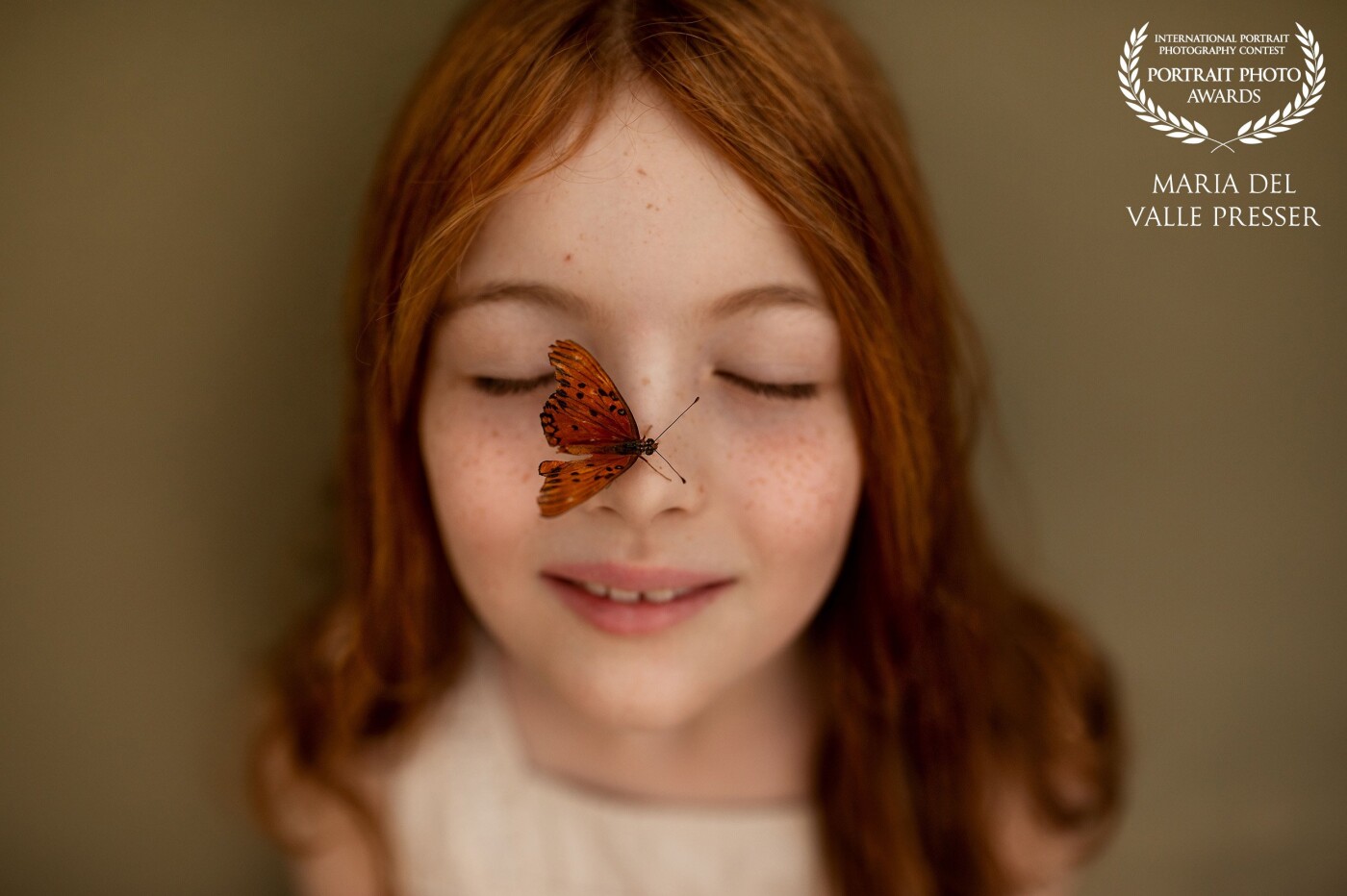 I took this photo during my family vacation in Neuquén, Argentina. My daughters who live in an apartment during the year were enjoying the outdoors and nature. One day we found a butterfly that could no longer fly because its wing was broken. There I thought that there are many things that despite being broken are still beautiful.