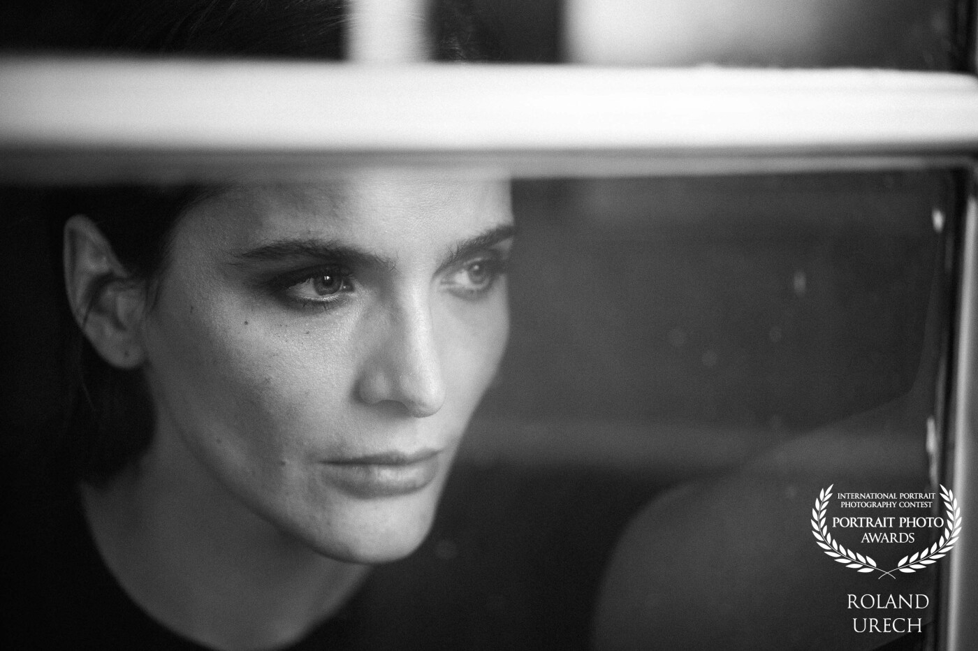 Amazing Pilar at my studio in Lenzburg. Shot through an old window, achieving this lonely mood. Gracias Pilar for this moment and your visit!