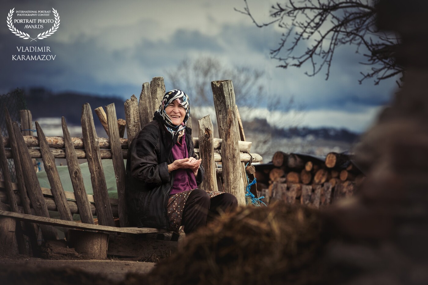 Mountain women are extremely strong and are the foundation of the family. They work on an equal footing with men, take care of children and animals. But above all, they preserve the traditions of a people that is disappearing.