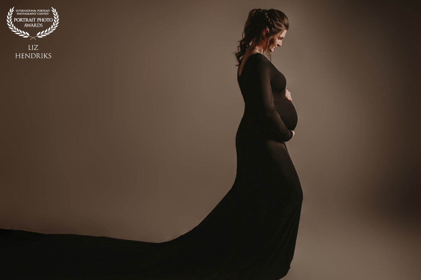 The beauty of a gorgeous pregnant silhouette.