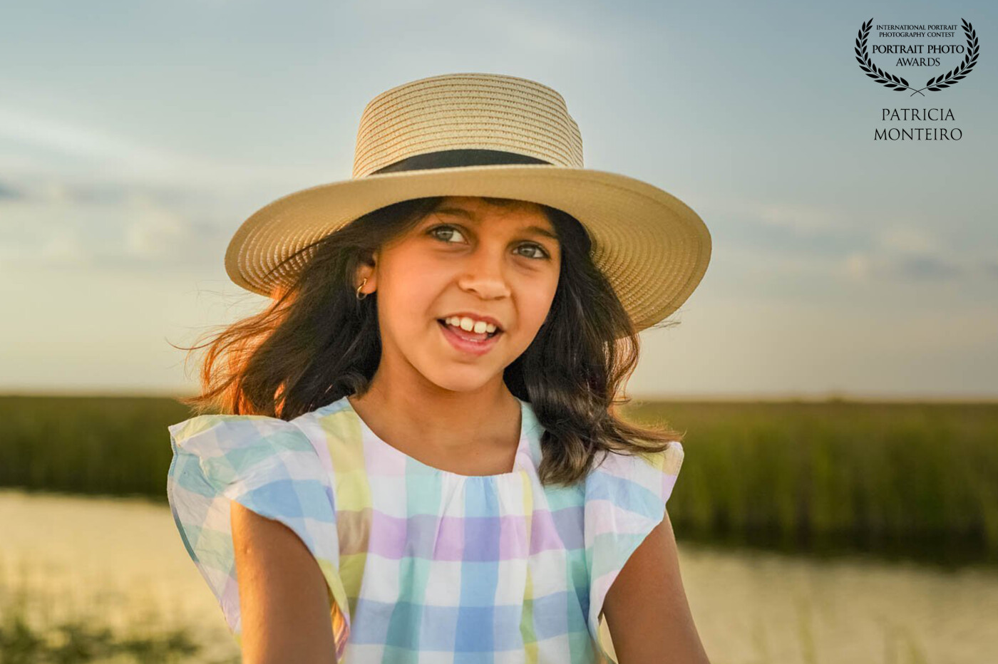 Maria Eduarda was one of my first photo shoots in the United States. A park with beautiful sunsets and abundant colors that match the joy of this charming girl.