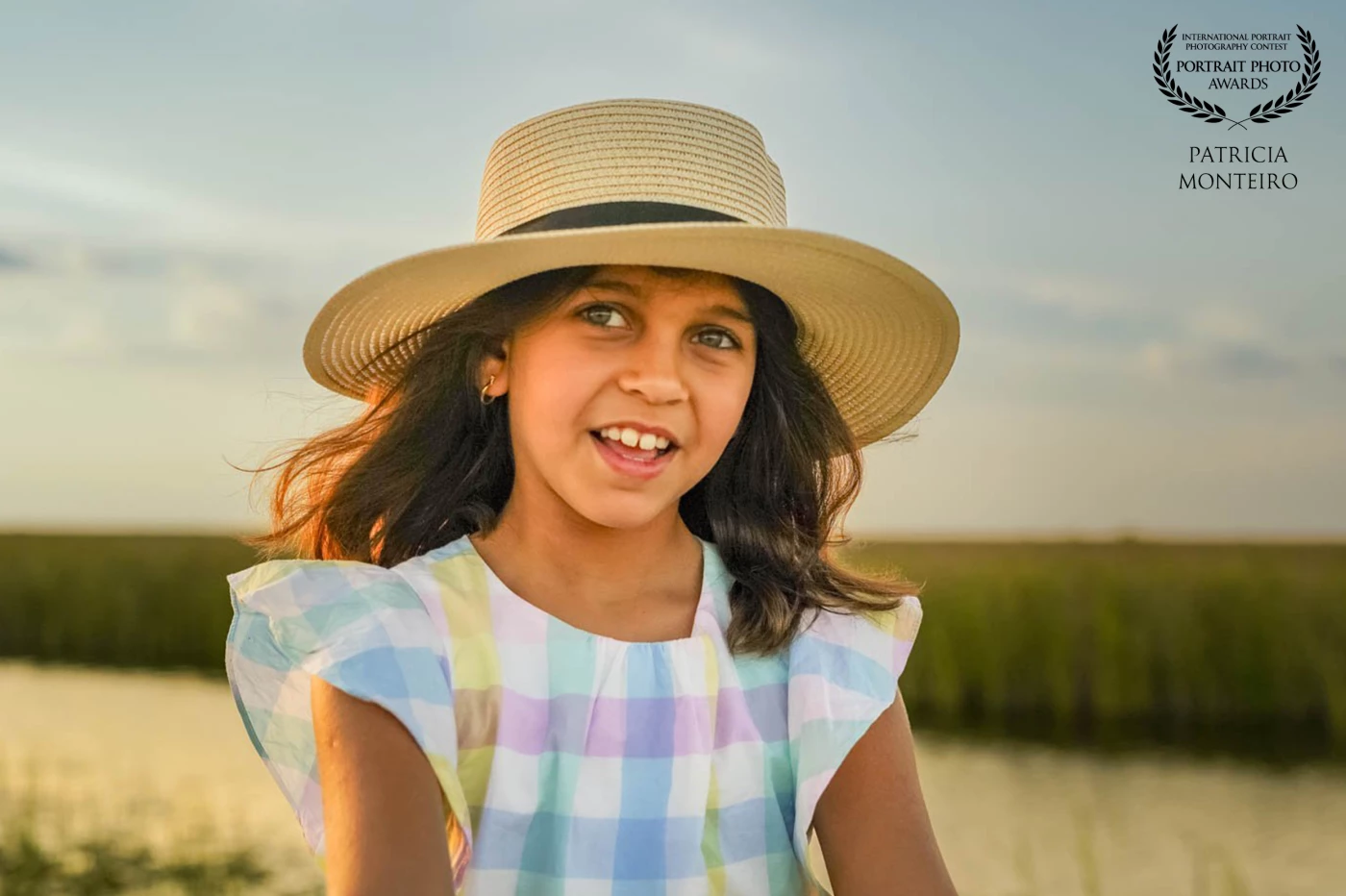 Maria Eduarda was one of my first photo shoots in the United States. A park with beautiful sunsets and abundant colors that match the joy of this charming girl.