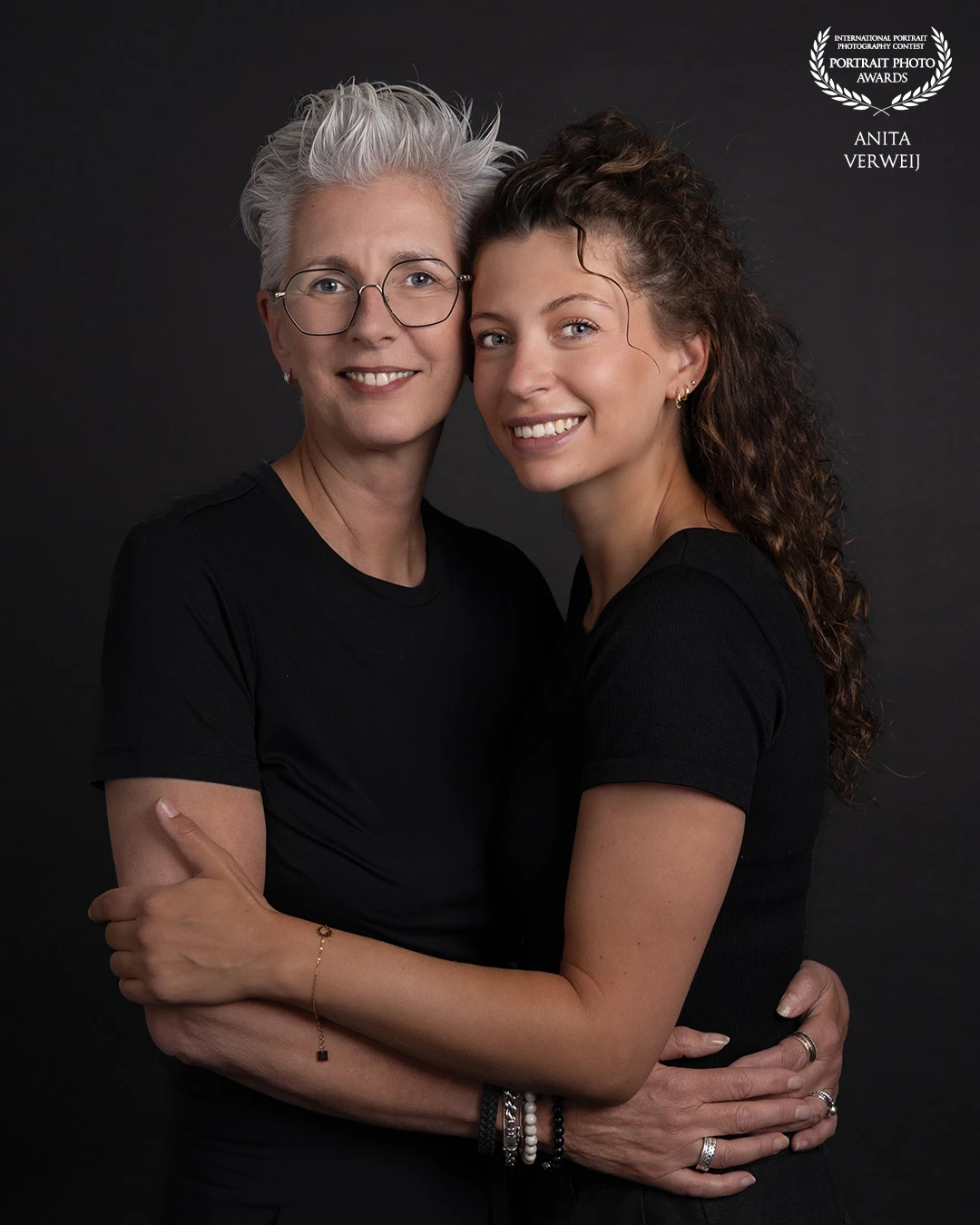 Mother and daughter documenting the love and connection in this shoot.🫶<br />
Created by: @anitaschreuders_photography<br />
www.anitaschreuders.nl