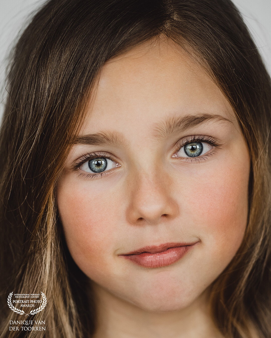 Model: Ravenna 9 years old<br />
Photo & Lightroom edit: @daniquevdtphotography