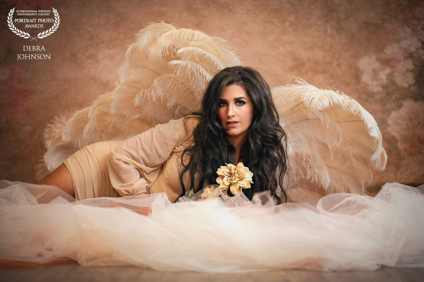 I recently acquired these exquisite angelic ostrich wings and decided to invite Gina, my daughter's girlfriend, to showcase them for me. I was overjoyed with the stunning outcome.