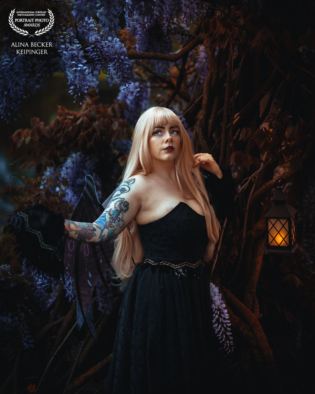 This incredible Dress is from silvermoon Threads ♥️ Together with Bunny_tsukino i did an amazingg outdoor shoot and edited this Picture nightlike - i only used Lightroom for this result 🫶