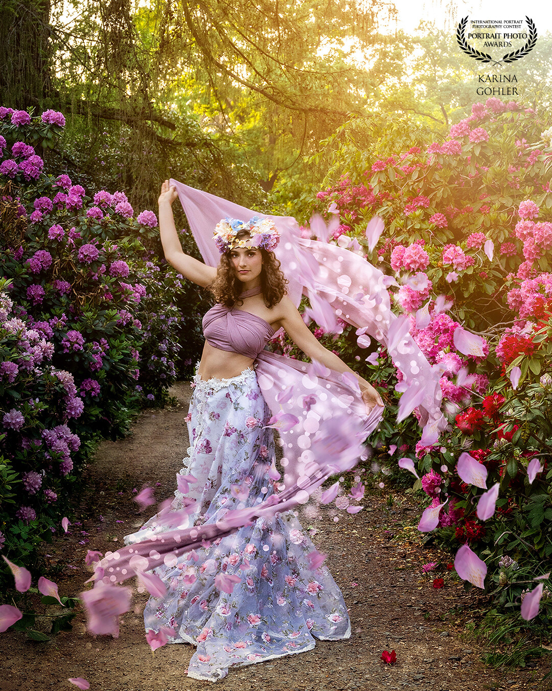 🌸 Blütentanz im Rhododendron-Paradies 🌸<br />
<br />
Model: Anne<br />
Fotoidee: TraumFunkenBande<br />
Bearbeitung: Karina Göhler Medien