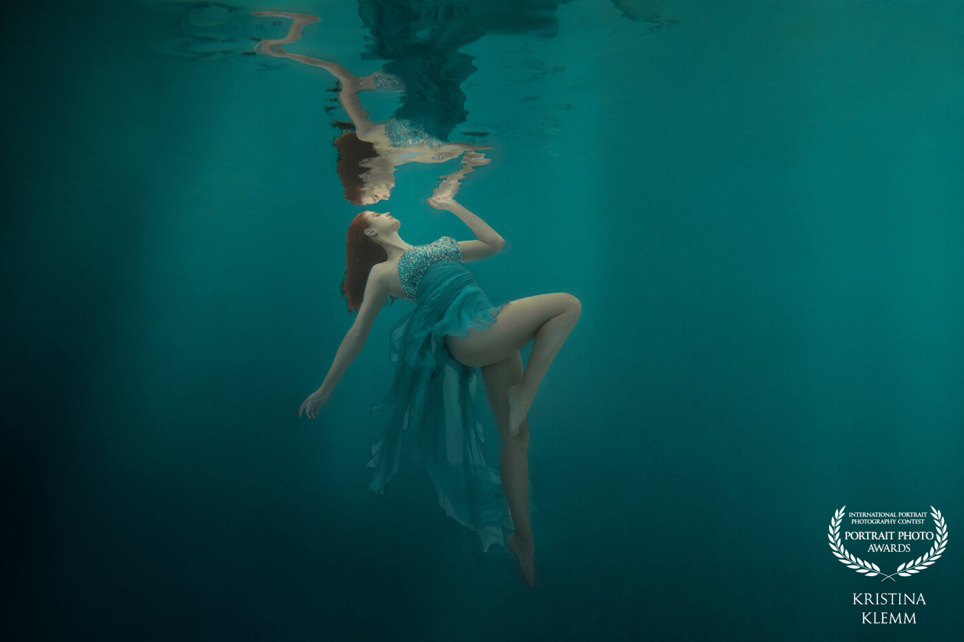 This photo is the result of an underwater shoot in the Netherlands.<br />
<br />
Model: Carina Breer
